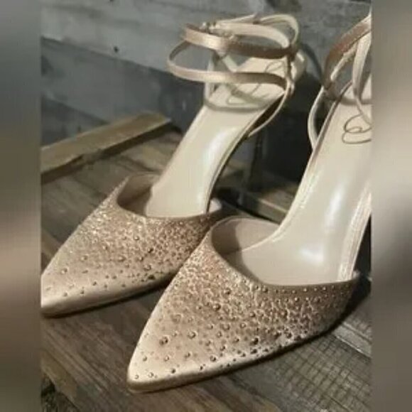 New SAM EDELMAN HARDY PUMPS - Picture 3 of 7